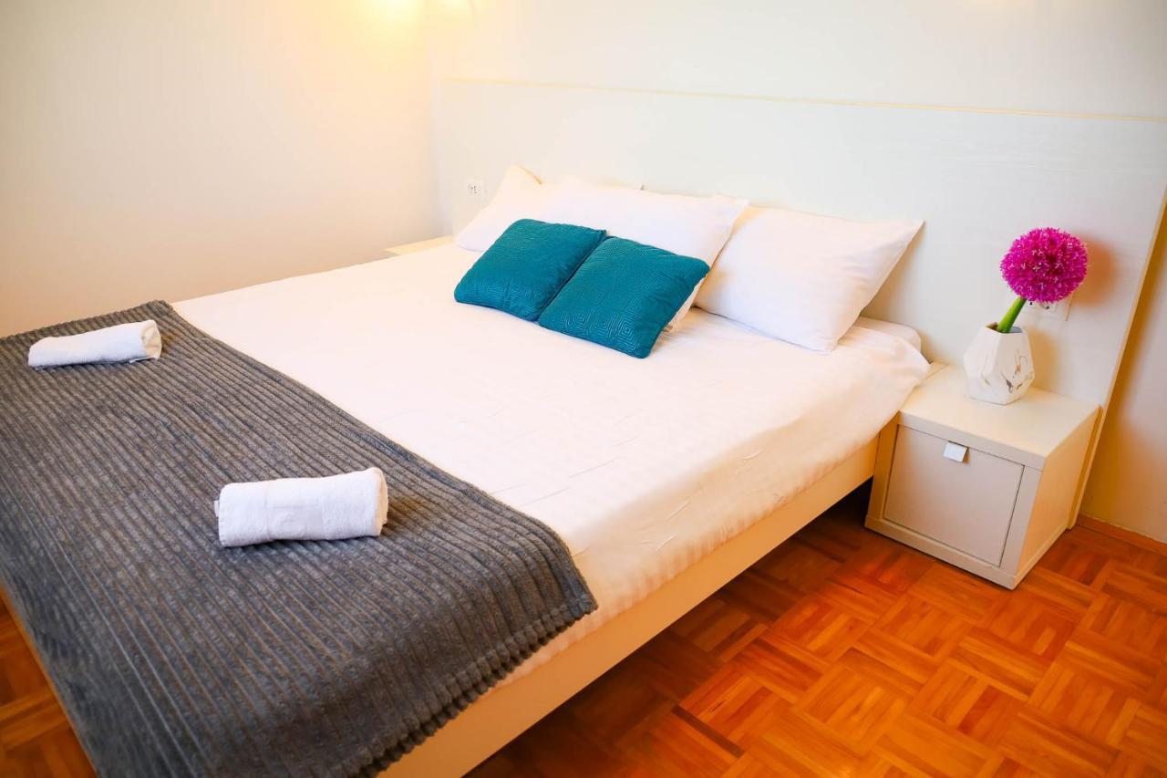 The Florens Residence Near The Beach With The Pool, Bbq And Kids Playground, Zadar Diklo Екстериор снимка