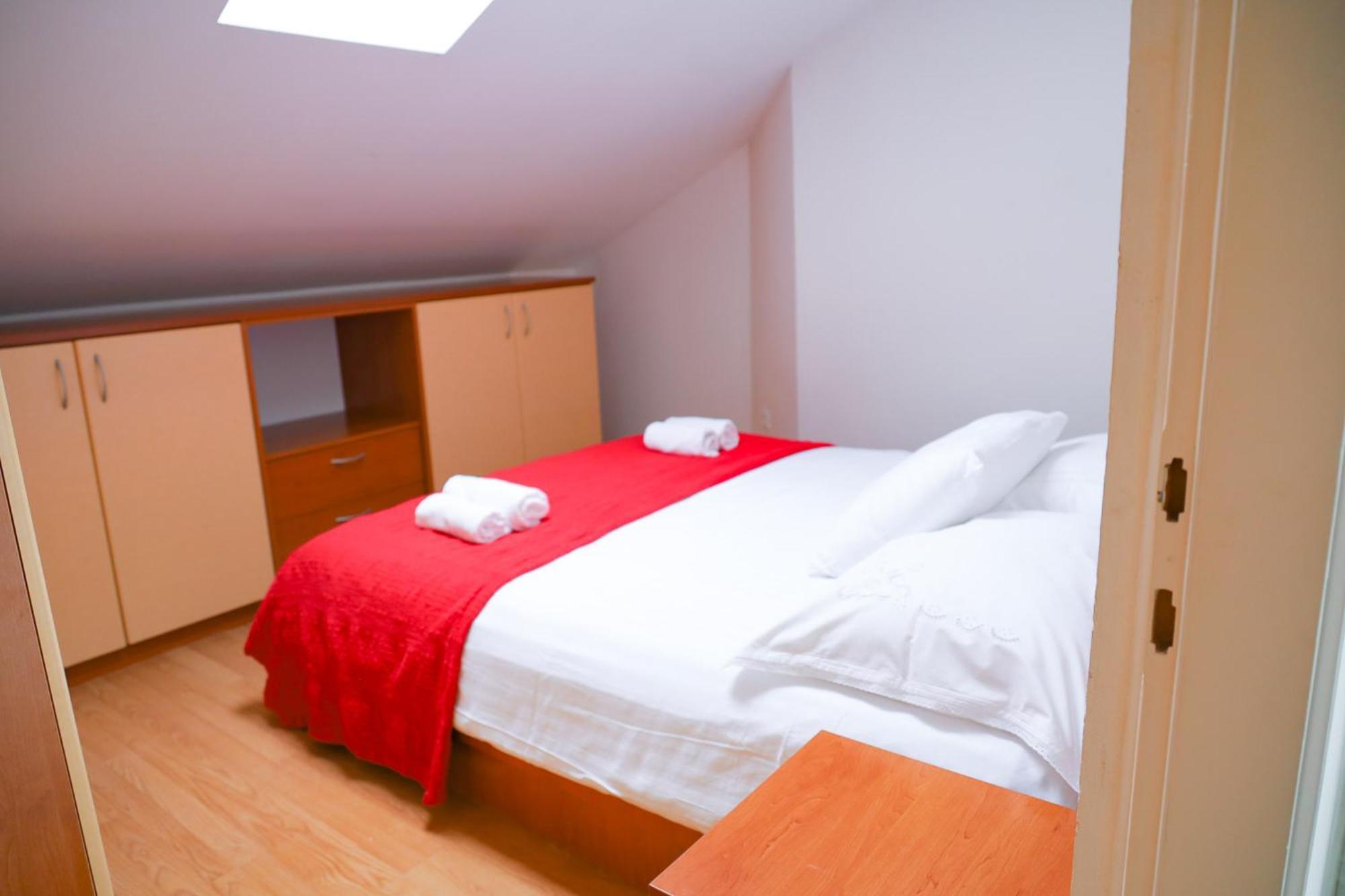 The Florens Residence Near The Beach With The Pool, Bbq And Kids Playground, Zadar Diklo Стая снимка